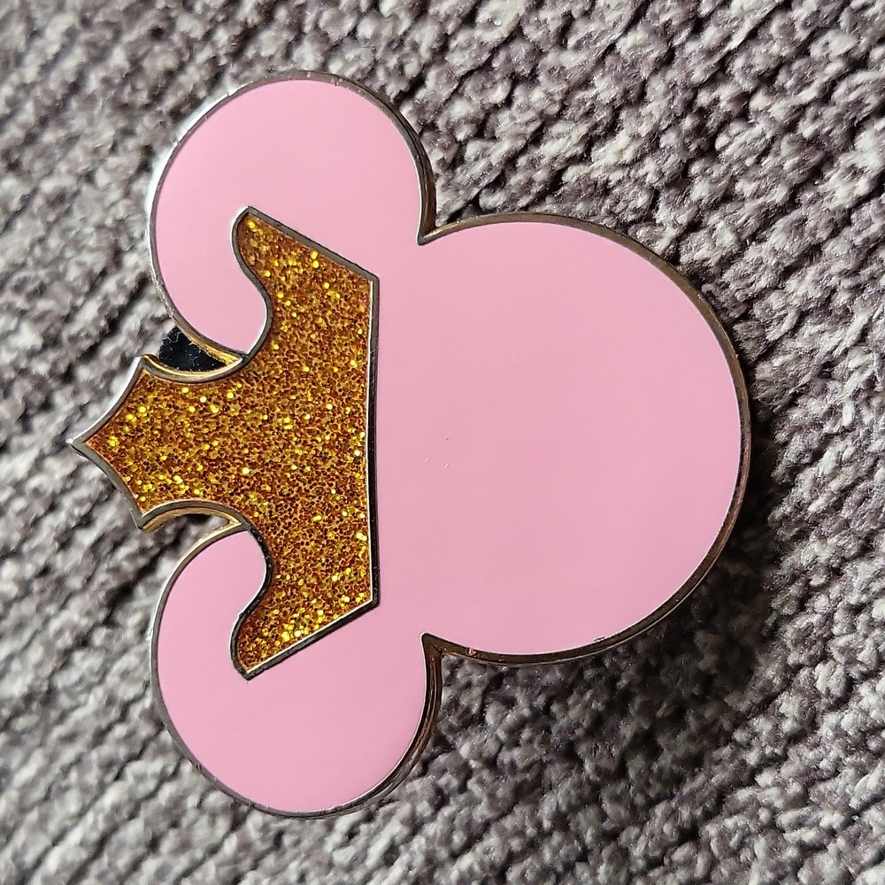 Disney Pretty in Pink Royal Golden Crown Minnie Pin